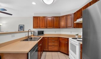 201 Ho'opili Akau St, Kihei, HI 96753