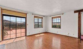 8525 Wildflower Ln, Agua Dulce, CA 91390