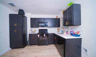 107 W Purdom Ave, Alvarado, TX 76009