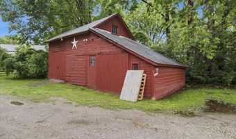 105 Hicks Ave, Bennington, VT 05201