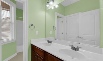 42706 CHISHOLM, Ashburn, VA 20148