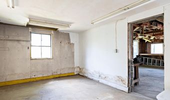 325 ALBANY Ave, Barrington, NJ 08007