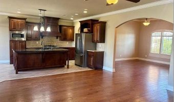 912 Stephanie Ln, Altus, OK 73521