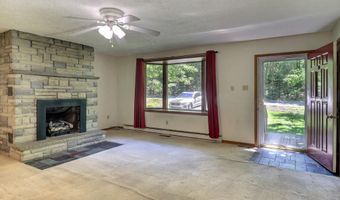 93 Skyline Dr, Albrightsville, PA 18210