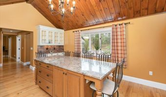 149 Pheasant Run Dr, Chester, NH 03036