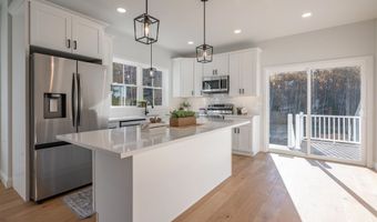 28 Dalton Dr, Barnstead, NH 03225