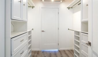 700 Richards St 2107, Honolulu, HI 96813