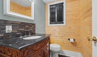 715 Jersey St, Baldwin City, KS 66006
