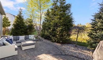 161 Seawynds Dr, North Kingstown, RI 02852