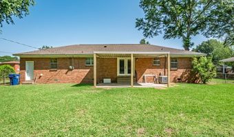 203 James St, Batesville, MS 38606