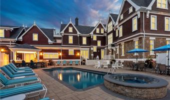 32 Lorraine St, Barrington, RI 02806