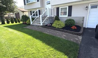 645 Ensign Ave, Beachwood, NJ 08722