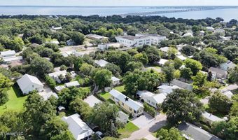 307 Saint George St, Bay St. Louis, MS 39520