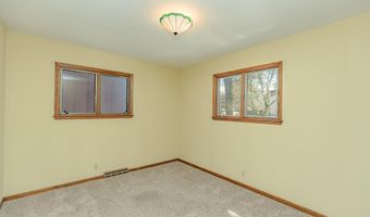 164 Park Pl, Arnolds Park, IA 51331