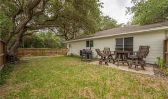 109 Saunders Ln, Aransas Pass, TX 78336