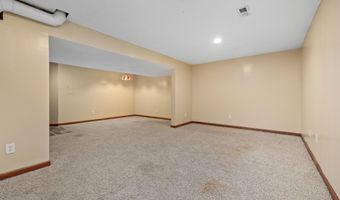 2312 Northgate Blvd, Auburn, IN 46706