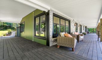 12 Sydney Ln, Cromwell, CT 06416