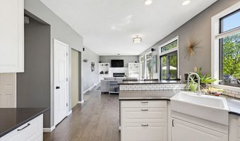 100 Rollingbrook NE, Ada, MI 49301