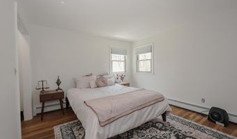 21 Holbrook Rd, Bedford, NH 03110