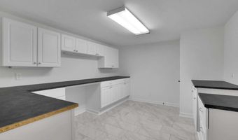 5166 Hill Rd NW, Acworth, GA 30101