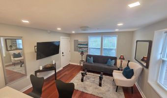 4106 GAULT Pl NE 1, Washington, DC 20019