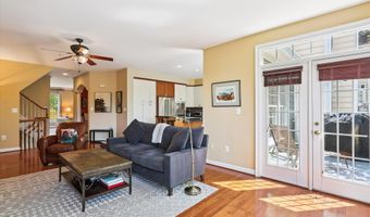 10104 BALDWIN Ct, Bethesda, MD 20817