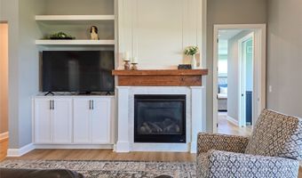 1727 Roebling Rd, Adel, IA 50003