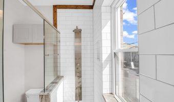 1442 E FORT Ave B, Baltimore, MD 21230