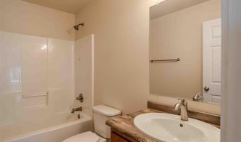 6866 Umpqua River Rd, Casper, WY 82604