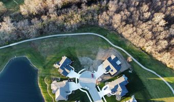 1800 Golfview Dr, Auburn, IN 46706