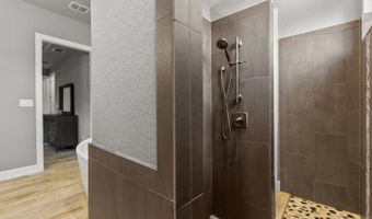 168 Bobby Lynn, Adkins, TX 78101