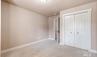 5273 W Morris Hill Rd, Boise, ID 83706