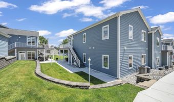 179 Broadway Street E B8, Arnolds Park, IA 51331