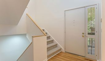 22 Haverhill Ct, Ann Arbor, MI 48105