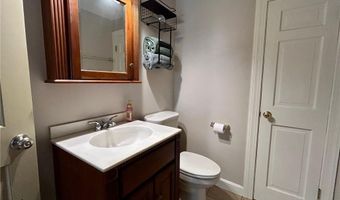 93 Provident Pl, Coventry, RI 02816