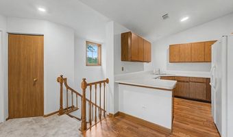 1953 N Coldspring Rd, Arlington Heights, IL 60004