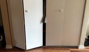 27 Point Of Woods Dr Dr, Albany, NY 12203