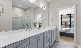 306 Neruda Ave, Columbus, OH 43215