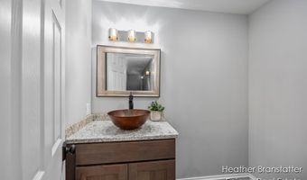 4936 W Village Trl SE, Ada, MI 49301
