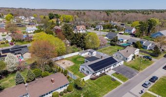 31 Darling St, Acushnet, MA 02743