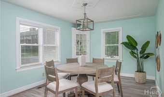 14 E 54th St, Savannah, GA 31405