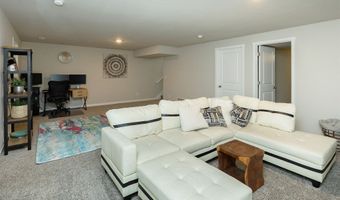 3028 NW Northwood Ln, Ankeny, IA 50023