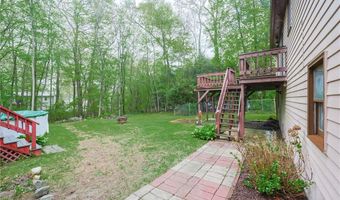 274 Courthouse Ln, Burrillville, RI 02859