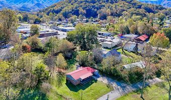 60 Tarrent St, Andrews, NC 28901