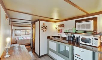 208 S 2nd St, Alpine, TX 79830