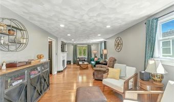 82 Martin St, East Providence, RI 02914