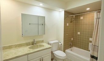 833 W Heritage Dr 1, Addison, IL 60101