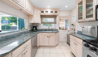 30 Oak Grove Blvd, North Providence, RI 02911