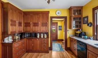 25 University Ter, Burlington, VT 05401