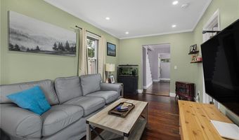 100 Pine Grove St, East Providence, RI 02916